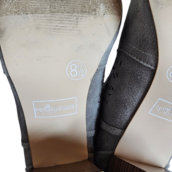 Fergalicious By Fergie Harvey Ankle Bootie Suede Leather Taupe Womens Size 8.5 - Picture 8 of 8